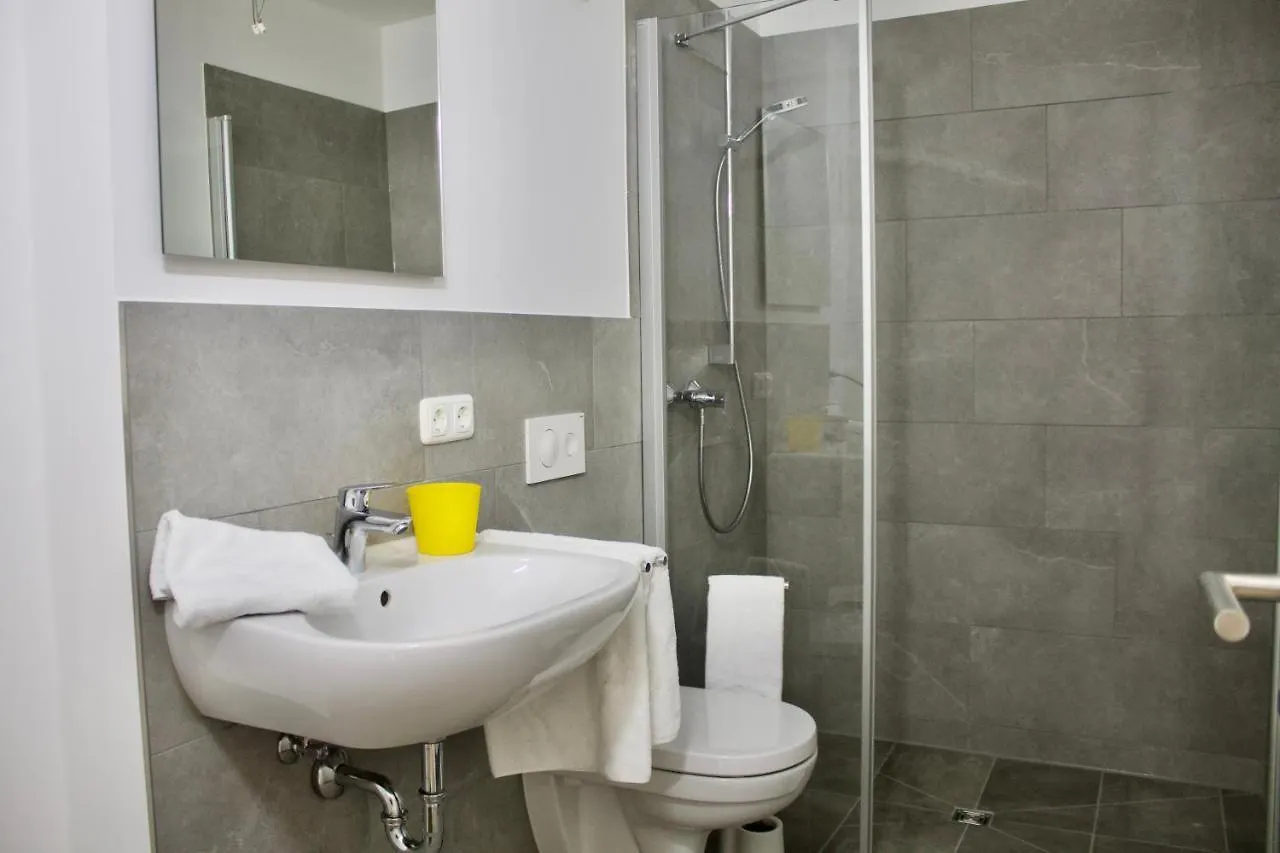 3 Zimmer Apartment Mit 6 Einzelbetten In Der Land Of Living Kelheim 0*,